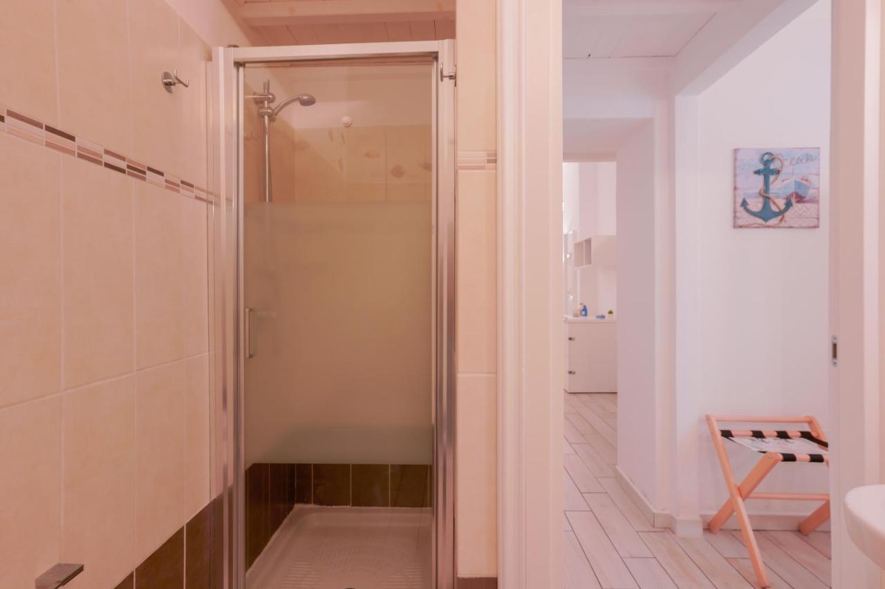 Approdo Rooms - Eja Sardinia กาญารี ภายนอก รูปภาพ