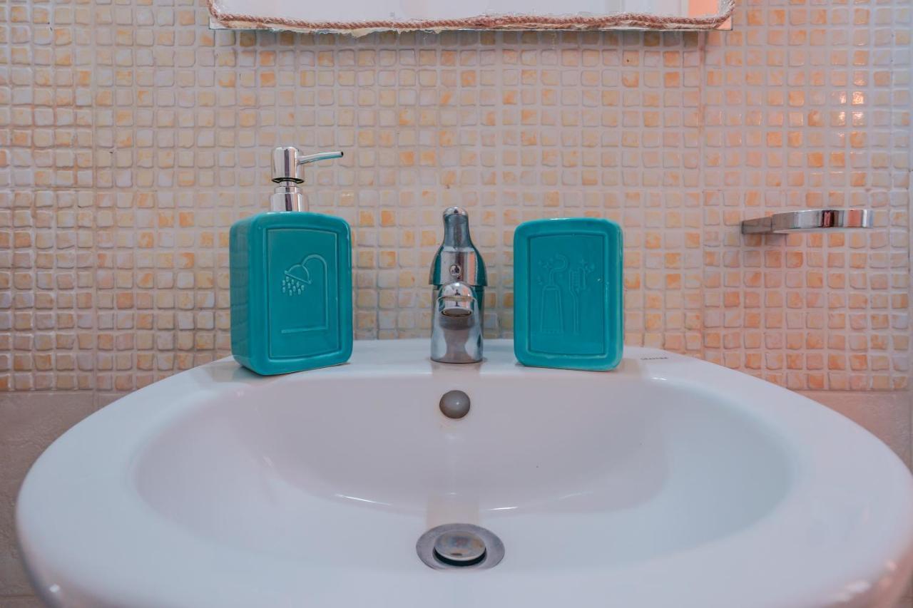 Approdo Rooms - Eja Sardinia กาญารี ภายนอก รูปภาพ