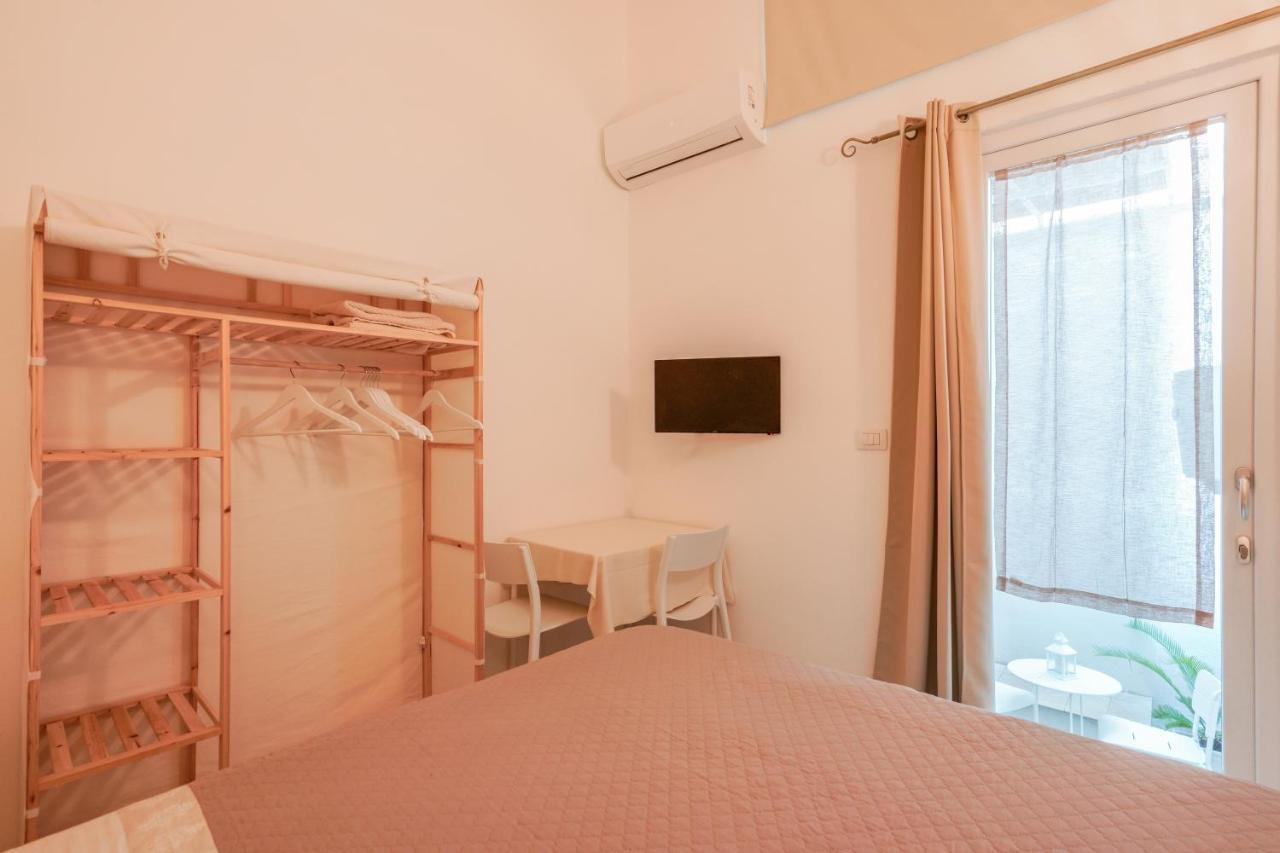 Approdo Rooms - Eja Sardinia กาญารี ภายนอก รูปภาพ